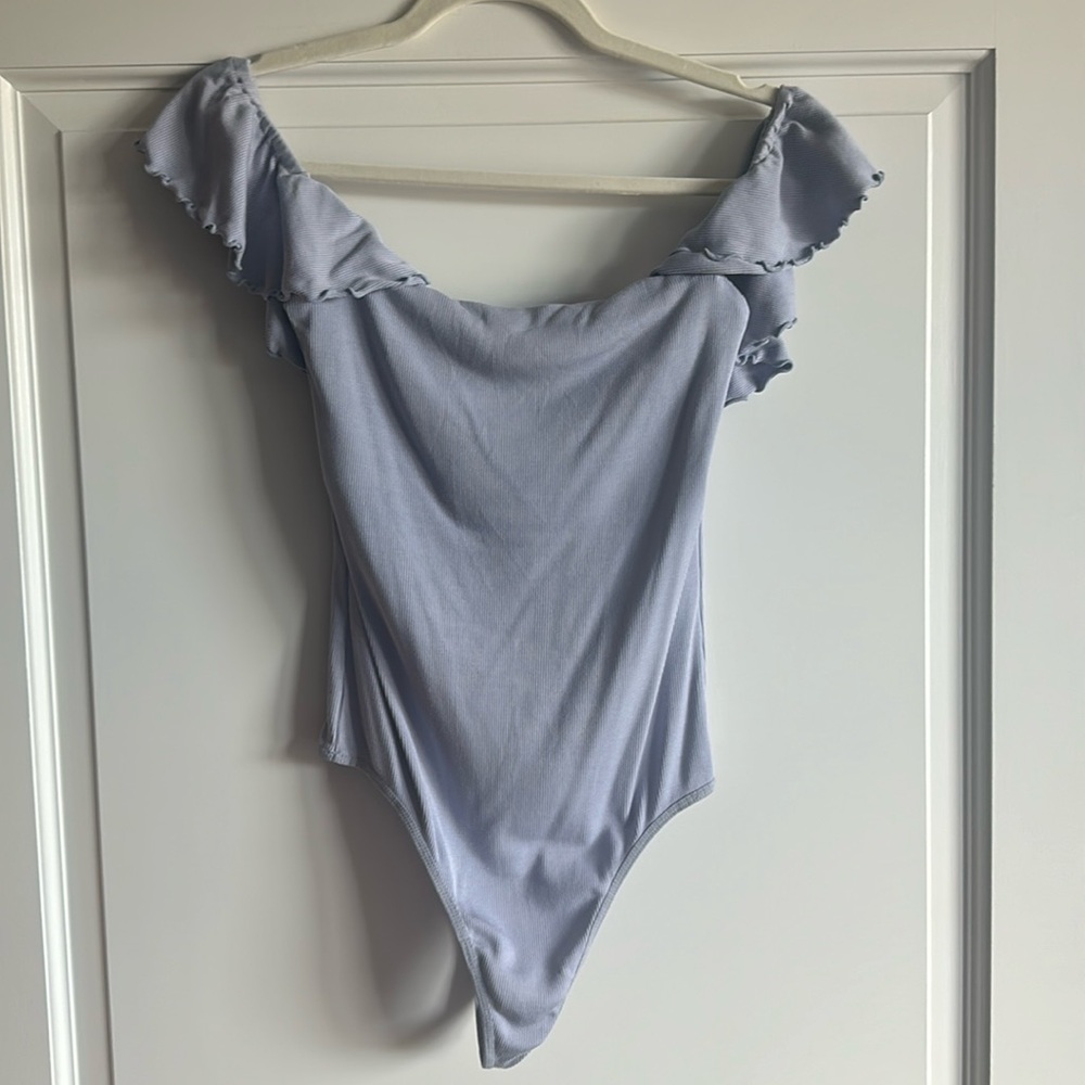 Wilfred (Aritzia) periwinkle off-the-shoulder bodysuit, size M